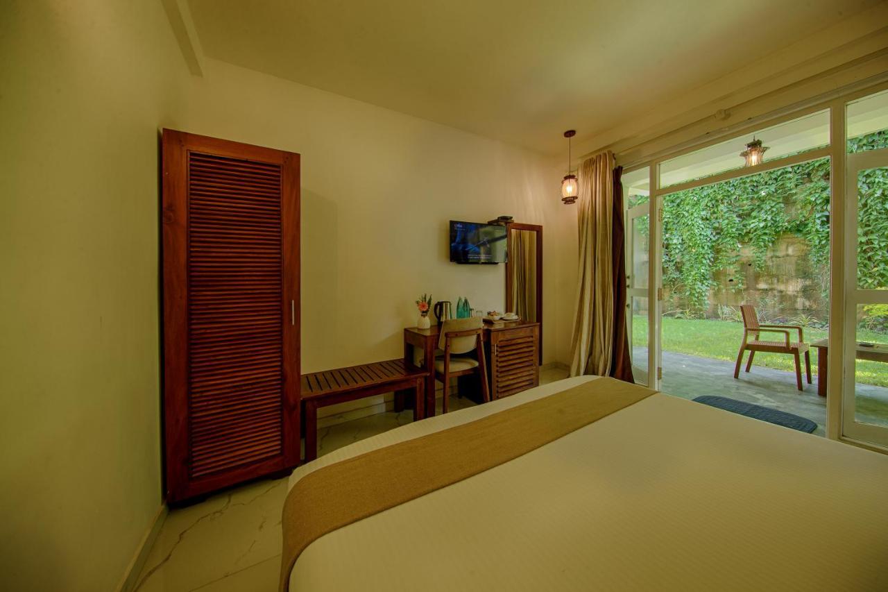 Deltora Villa - Free Drop Off To Galle Fort By Tuktuk Luaran gambar
